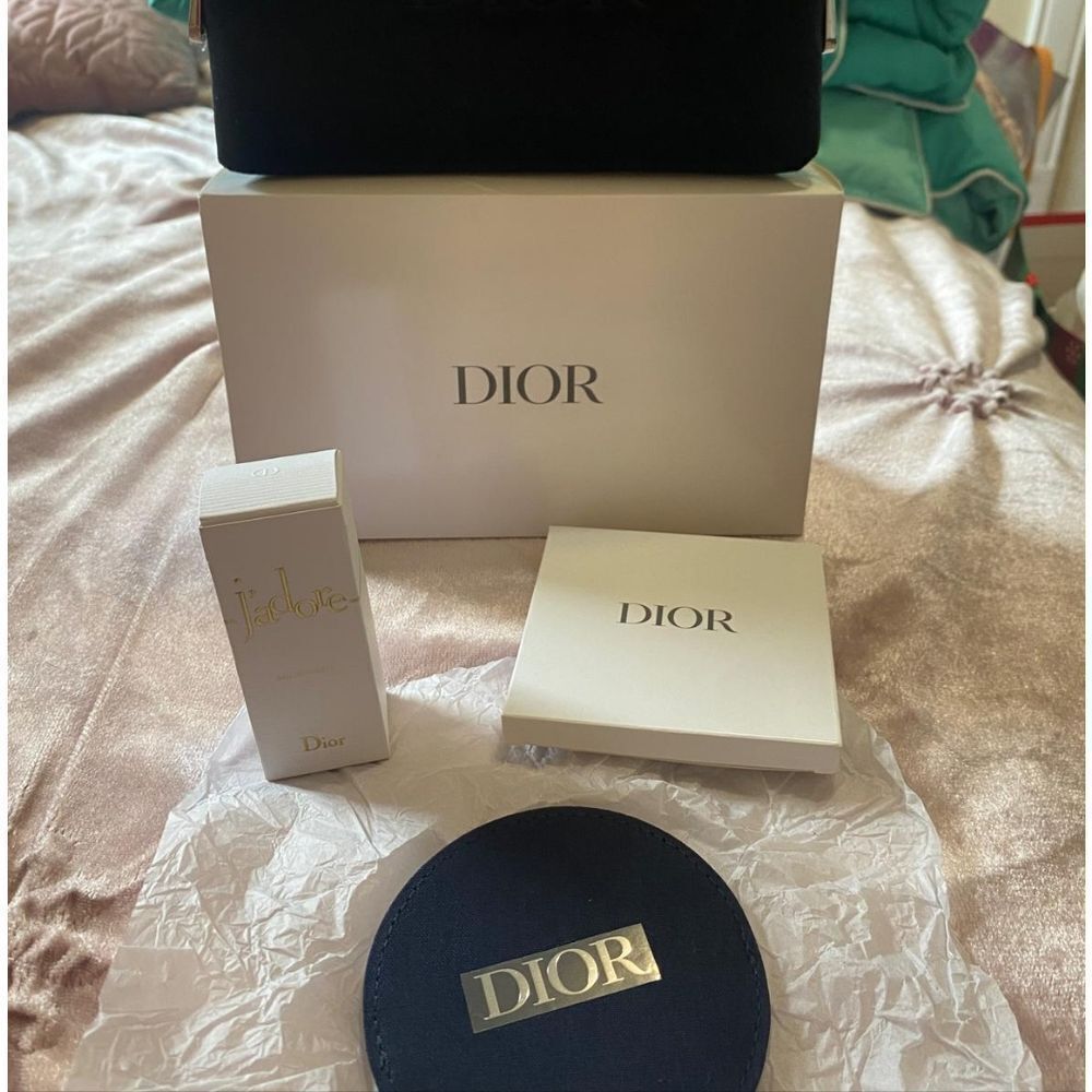 Dior Luxury Gift Set Cosmetic Bag Compact Mirror J'adore Eau de Parfum Perfume